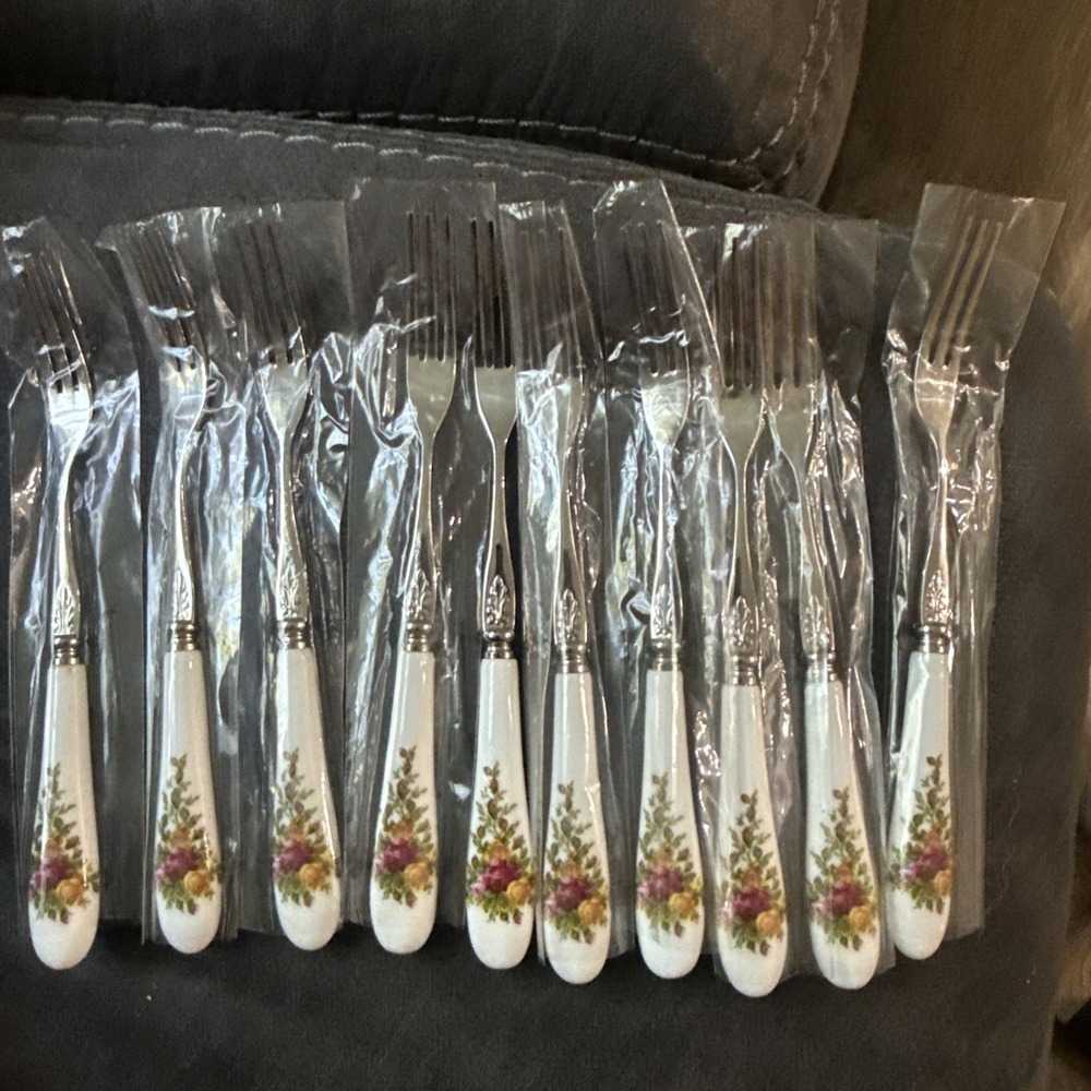 Country Rose Cocktail Forks Lot Of 10 Royal Albert ??